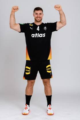 Muenchen: Handball DHB - 25 26 - Deutschland - Fotoshooting Johannes Golla (Deutschland) Jubel Freude Emotion Muenchen Bayern Deutschland