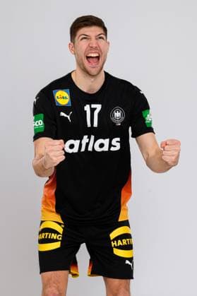 Muenchen: Handball DHB - 25 26 - Deutschland - Fotoshooting Lukas Zerbe (Deutschland) Jubel Freude Emotion Muenchen Bayern Deutschland