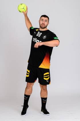 Muenchen: Handball DHB - 25 26 - Deutschland - Fotoshooting Jannik Kohlbacher (Deutschland) Muenchen Bayern Deutschland
