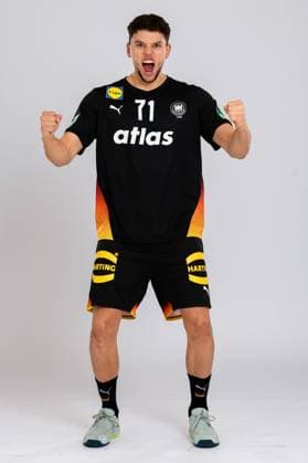 Muenchen: Handball DHB - 25 26 - Deutschland - Fotoshooting Marko Grgic (Deutschland) Jubel Freude Emotion Muenchen Bayern Deutschland