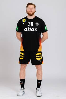 Muenchen: Handball DHB - 25 26 - Deutschland - Fotoshooting Tom Kiesler (Deutschland) Portrait Gesicht Muenchen Bayern Deutschland *** Muenchen Handball DHB 25 26 Germany photo shoot Tom Kiesler Germany portrait face Muenchen Bavaria Germany