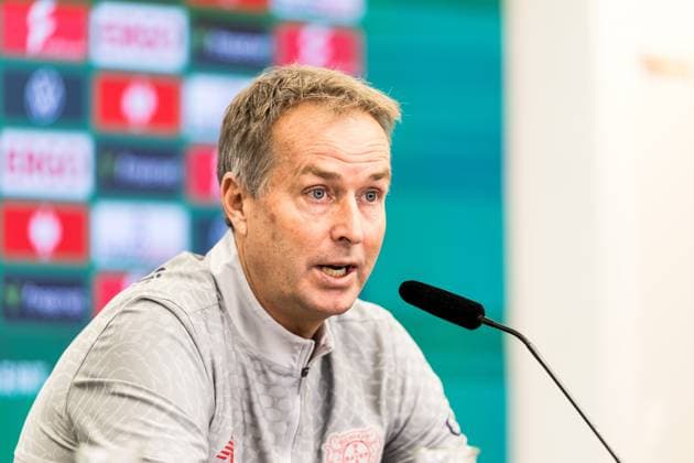 LEVERKUSEN, GERMANY - OCTOBER 28: Kasper Hjulmand (Head coach Bayer 04 Leverkusen) during the press conference, PK, Pressekonferenz before the DFB Pokal match between Bayer 04 Leverkusen and SC Paderborn at BayArena on October 28, 2025 in Leverkusen, Germany. DFL REGULATIONS PROHIBIT ANY USE OF PHOTOGRAPHS AS IMAGE SEQUENCES AND OR QUASI-VIDEO. North Rhine Westphalia Germany Copyright: xBEAUTIFULxSPORTS Wunderlx