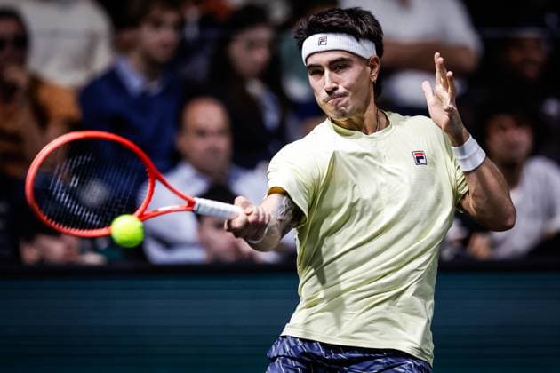October 28, 2025, Nanterre, France, France: Francisco COMESANA of Argentina during the second day of the Rolex Paris Masters 1000 tennis tournament at Accor Arena on October 28, 2025 in Nanterre near Paris, France. Nanterre France - ZUMAm308 20251028_zsp_m308_013 Copyright: xMatthieuxMirvillex
