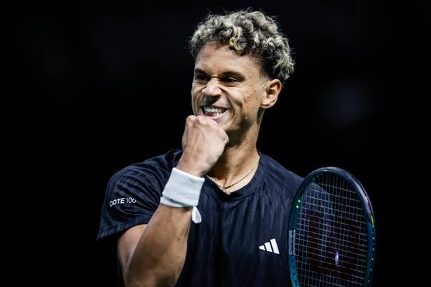 October 28, 2025, Nanterre, France, France: Gabriel DIALLO of Canada celebrates his point during the second day of the Rolex Paris Masters 1000 tennis tournament at Accor Arena on October 28, 2025 in Nanterre near Paris, France. Nanterre France - ZUMAm308 20251028_zsp_m308_014 Copyright: xMatthieuxMirvillex