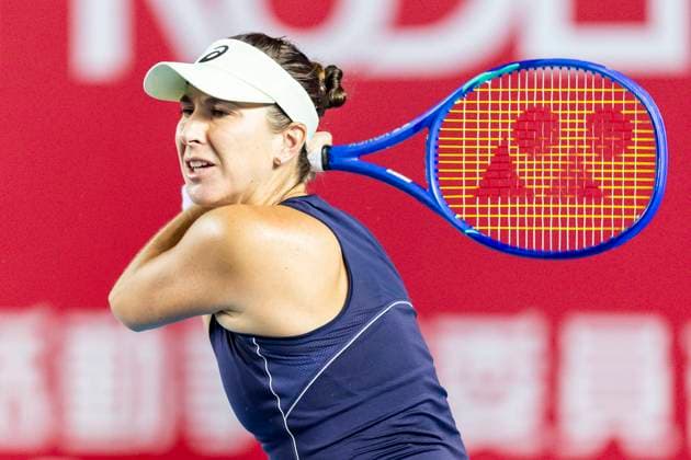 HONG KONG, CHINA - OCTOBER 28: Belinda Bencic of Switzerland in action during the women™s singles round of 32 matches against Aliaksandra Sasnovich on day two of the Prudential Hong Kong Tennis Open at Victoria Park on October 28, 2025 in Hong Kong, China. (Photo by Yu Chun Christopher Wong Eurasia Images) Hong Kong Hong Kong China Copyright: x2025xEurasiaxSportxImagesx jp-en-EuSpIm-cw5_WTAHKG_20251028_2035