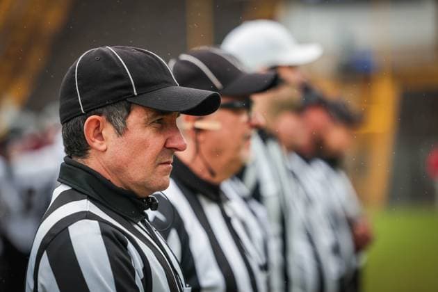 AMERICAN FOOTBALL - IFAF EC, ITA vs GER KREFELD,GERMANY,28.OCT.25 - AMERICAN FOOTBALL - IFAF European Championship, EM, Europameisterschaft bronze medal game, Italy vs Germany. Image shows referee Bojan Savicevic.  GEPAxpictures xDavidxBitzan