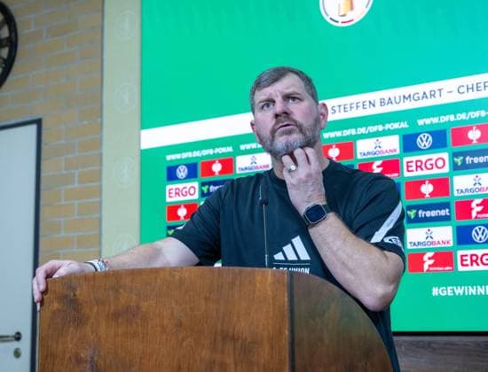 Fußball, Herren, Saison 2025 2026, 1. Bundesliga DFB-Pokal, 1. FC Union Berlin, Trainer Steffen Baumgart (1. FC Union Berlin), 28.10. 2025, Copyright: xMatthiasxKochx