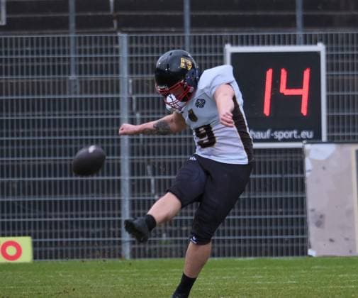 28.10.2025 xkhx Krefeld Grotenburg-Stadion American-Football-Europameisterschaft 2025 Italien - Deutschland Florian Finke (9, GER)