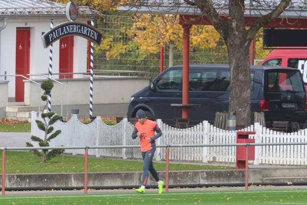 Jamal Musiala, beim Reha-Training, nach Wadenbeinbruch, Sprunggelenksluxation, Fussball FC Bayern München Training an der Säbenerstrasse 28.10.2025 FOTO: Mladen Lackovic LakoPress