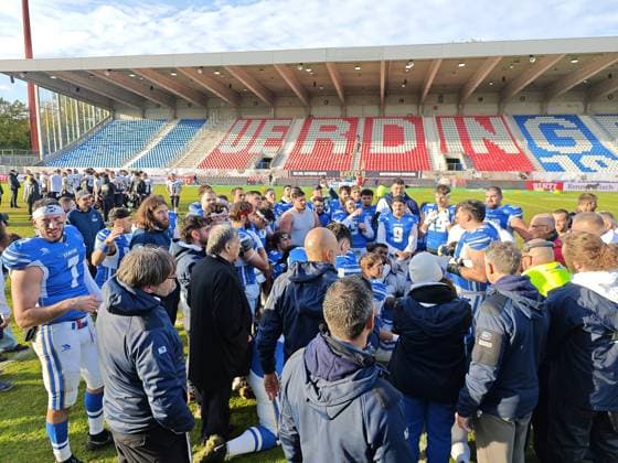 28.10.2025 xkhx Krefeld Grotenburg-Stadion American-Football-Europameisterschaft 2025 Italien - Deutschland Spiel um Platz 3 Italien gewinnt das kleine Finale um Platz 3 und jubelt.