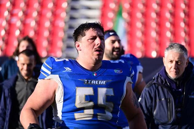 28.10.2025 xkhx Krefeld Grotenburg-Stadion American-Football-Europameisterschaft 2025 Italien - Deutschland Spiel um Platz 3 Italien gewinnt das kleine Finale um Platz 3 und jubelt. hier Vergani Alessandro (55, ITA)