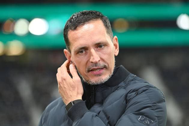 Dino TOPPMOELLER (Trainer Eintracht Frankfurt), Einzelbild,angeschnittenes Einzelmotiv,Portraet,Portrait,Porträt. Fussball DFB Pokal , 2.Runde Eintracht Frankfurt - Borussia Dortmund am 28.10..2025 , DEUTSCHE BANK PARK Saison 2025 2026,