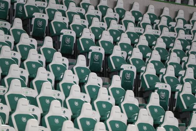 28.10.2025, xgox, Fussball - DFB Pokal 2.Runde VfL Wolfsburg - Holstein Kiel emspor, v.l. Symbolfoto, Symbolbild, Symbol, leere VIP-Tribünen beim DFB Pokal Spiel Wolfsburg-Kiel, leere Ränge, Leere Sitzplätze (DFL DFB REGULATIONS PROHIBIT ANY USE OF PHOTOGRAPHS as IMAGE SEQUENCES and or QUASI-VIDEO) Wolfsburg