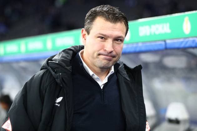 28.10.2025, xmohx, Fussball DFB Pokal 2.Runde, Hertha BSC Berlin - SV Elversberg v.l. Sportdirektor Benjamin Weber ( Hertha BSC Berlin ) (DFL DFB REGULATIONS PROHIBIT ANY USE OF PHOTOGRAPHS as IMAGE SEQUENCES and or QUASI-VIDEO) Berlin