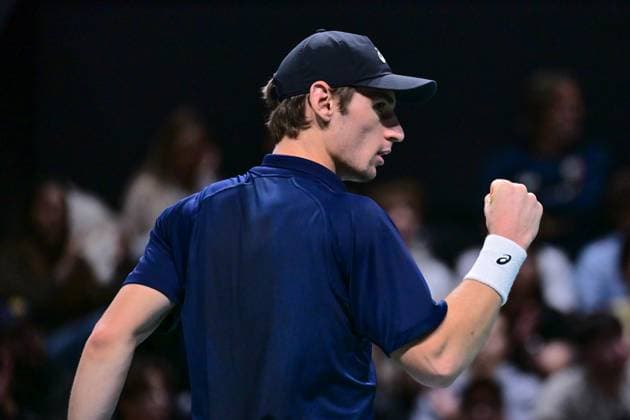 TENNIS : Rolex Paris Masters - Paris - 28 10 2025 Valentin Royer ( France ) celebrates during the Rolex Paris Masters at Paris La Defense Arena on October 28, 2025 in Nanterre, France. (Photo by Federico Pestellini PSNewz ) ParisFrance  Copyright: xFedericoxPestellinix