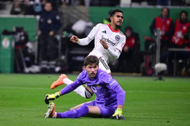 Tor zum 1:0 durch Ansgar Knauff 7 (Eintracht Frankfurt), Eintracht Frankfurt vs. Borussia Dortmund, DFB-Pokal, 2. Runde, 28.10.2025 DFB regulations prohibit any use of photographs as image sequences and or quasi-video Frankfurt Hessen Deutschland