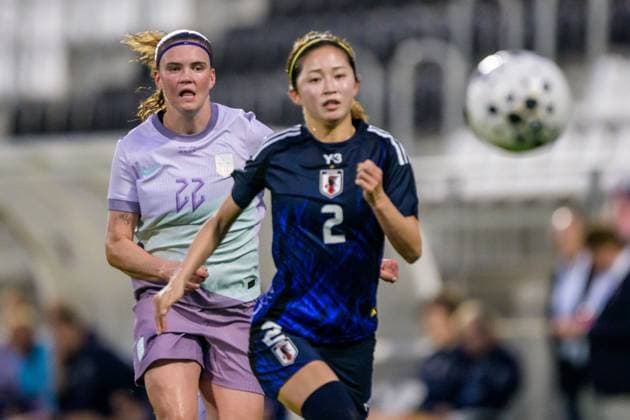 251028 Signe Gaupset of Norway and Risa Shimizu of Japan during the International Friendly, Länderspiel, Nationalmannschaft football match between Norway and Japan on October 28, 2025 in La Linea. Photo: Ludvig Thunman BILDBYRAN kod LT LT0742 fotboll football soccer fotball norge norway japan dam bbeng privatlandskamp international friendly träningsmatch landskamp Copyright: LUDVIGxTHUNMAN BB251028LT039