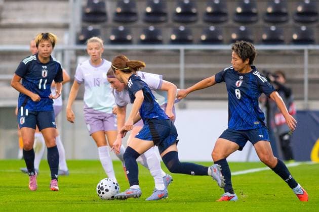 Womens international football match Norway Japan Cadiz, Spain 20251028 Japans Toko Koga and Norways Signe Gaupset in the womens international football match between Norway and Japan at Ciudad de La Linea Stadium Photo Jorge Guerrero NTB Cadiz Spain EDITORIAL USE ONLY RESTRICTED USE FOR BETTING COMPANIES  Copyright: xJorgexGuerrerox xNTBx