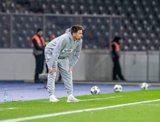 Fußball, Herren, Saison 2025 2026, DFB-Pokal (2. Runde), Hertha BSC - SV Elversberg, Trainer Vincent Wagner (Elversberg), 28.10.2025, Copyright: xSebastianxRäppold MatthiasxKochx