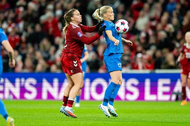 Denmark v Finland, UEFA Nations League Women, Copenhagen, Denmark Copenhagen, Denmark. 28th, October 2025. Adelina Engman (R) of Finland and Emma Snerle (L) of Denmark seen during the UEFA Nations League match between Denmark and Finland at Parken in Copenhagen. Denmark, Copenhagen  Copyright: xGonzalesxPhoto TobiasxJorgensenx