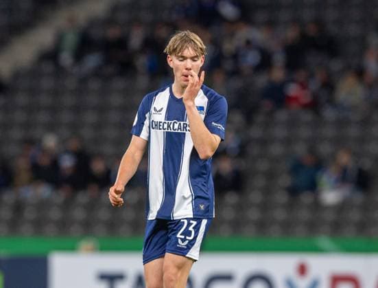 Fußball, Herren, Saison 2025 2026, DFB-Pokal (2. Runde), Hertha BSC - SV Elversberg, Kennet Eichhorn (Hertha BSC), 28.10.2025, *** Soccer, Men, Season 2025 2026, DFB Pokal 2 Round , Hertha BSC SV Elversberg, Kennet Eichhorn Hertha BSC , 28 10 2025, Copyright: xSebastianxRäppold MatthiasxKochx