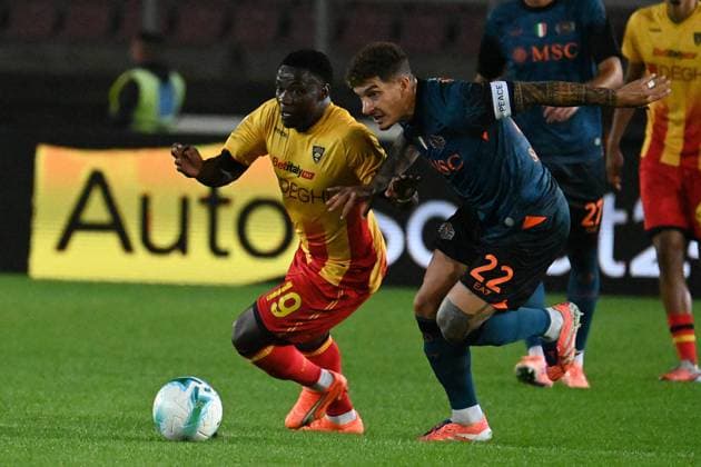 Banda Lameck (Us Lecce) against Giovanni Di Lorenzo (SSC Napoli) during US Lecce vs SSC Napoli, Italian soccer Serie A match in Lecce, Italy, October 28 2025  Copyright: xPasqualexGolia IPAxSportx xipa-agency.netx xx IPA_67188438 IPA_Agency_IPA67188438
