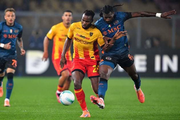 Lecce s midfielder Lassana Coulibaly (29 US Lecce) and Napoli s Defensive Midfielder Frank Anguissa (99 SSC Napoli) in action during the Serie A Enilive soccer matchday 9 between US Lecce and SSC Napoli at the Via del Mare Stadium in Lecce, Italy, Tuesday, October 28, 2025. (Credit Image: Giovanni Evangelista LaPresse)  Copyright: xGiovannixEvangelista LaPressex