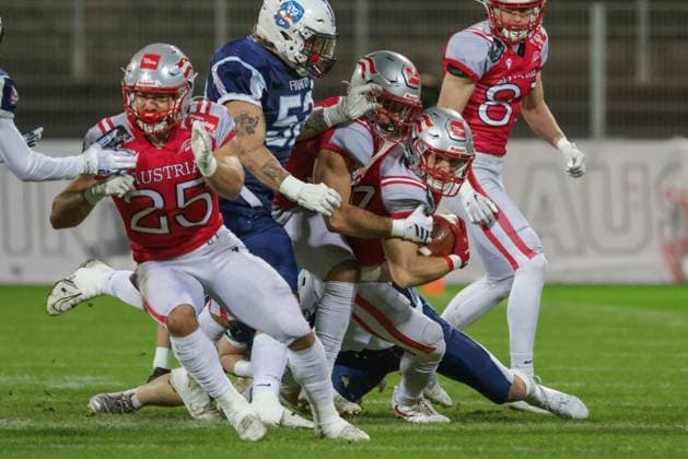AMERICAN FOOTBALL - IFAF EC, AUT vs FIN KREFELD,GERMANY,28.OCT.25 - AMERICAN FOOTBALL - IFAF European Championship, EM, Europameisterschaft gold medal game, final, Austria vs Finland. Image shows Sandro Platzgummer and Tobias Bonatti (AUT).  GEPAxpictures xDavidxBitzan