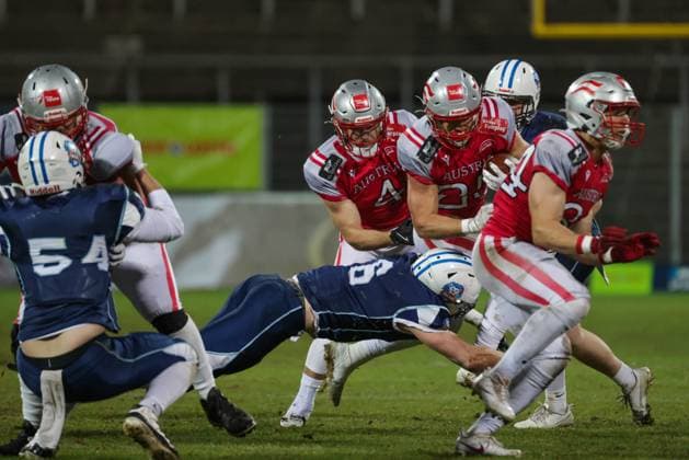 AMERICAN FOOTBALL - IFAF EC, AUT vs FIN KREFELD,GERMANY,28.OCT.25 - AMERICAN FOOTBALL - IFAF European Championship, EM, Europameisterschaft gold medal game, final, Austria vs Finland. Image shows Tobias Bonatti (AUT) and Elmeri Laalo (FIN).  GEPAxpictures xDavidxBitzan