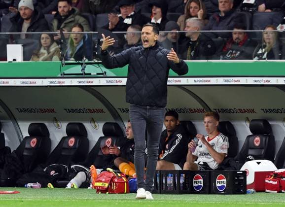 28.10.2025, xovx, Fußball DFB-Pokal, 2. Runde, Eintracht Frankfurt - Borussia Dortmund Trainer Dino Toppmöller (Eintracht Frankfurt) (DFL DFB REGULATIONS PROHIBIT ANY USE OF PHOTOGRAPHS as IMAGE SEQUENCES and or QUASI-VIDEO) emspor Frankfurt am Main