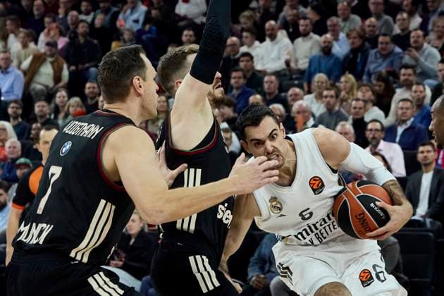 Turkish Airlines EuroLeague Basketball, FC Bayern Munich Basketball vs Real Madrid, München FC Bayern Basketball, Munich FC Bayern Basketball, Madrid Real Baloncesto, 2025-10-28 in München (SAP Garden) ABALDE Alberto (Real Madrid Forward (Nr.6) (RMB6)), OBST Andreas (FC Bayern Munich Basketball Guard (Nr13) BAY13 ) sportworld München SAP Garden Bayern Deutschland