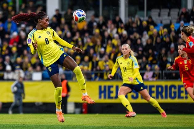 251028 Evelyn Ijeh of Sweden during the Women s Nations League semifinal between Sweden and Spain on October 28, 2025 in Gothenburg. Photo: Carl Sandin BILDBYRAN kod CS MI0896 fotboll football soccer fotball nations league uefa womens nations league semifinal semifinals sverige sweden spanien spain dam bbeng Copyright: CARLxSANDIN BB251028CS072