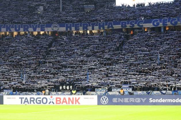 DEU, DFB-Pokal, Hertha BSC vs. Elversberg, 28.10.2025, Berliner Olympiastadion, Berlin, DEU, DFB-Pokal, Hertha BSC vs. Elversberg, im Bild Hertha-BSC Fans DFL - regulations prohibit any use of Photographs as image sequences and or quasi-video