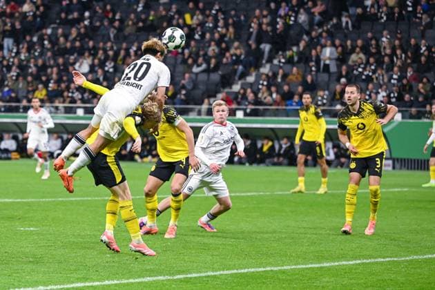 26.10.2025, Fussball, DFB-Pokal, 2.Runde, Saison 2025 2026, Eintracht Frankfurt - Borussia Dortmund, Torchance Ritsu Doan (Eintracht Frankfurt) xRHR-FOTO TKx Copyright: RHR-FOTOx RHR-FOTO TK