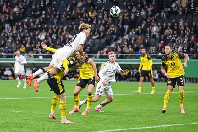 26.10.2025, Fussball, DFB-Pokal, 2.Runde, Saison 2025 2026, Eintracht Frankfurt - Borussia Dortmund, Torchance Ritsu Doan (Eintracht Frankfurt) xRHR-FOTO TKx Copyright: RHR-FOTOx RHR-FOTO TK