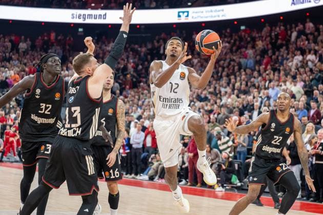 Theo Maledon 12 (Real Madrid), FC Bayern Basketball vs. Real Madrid, EuroLeague 7. Spieltag, 28.10.2025 Muenchen Bayern Deutschland
