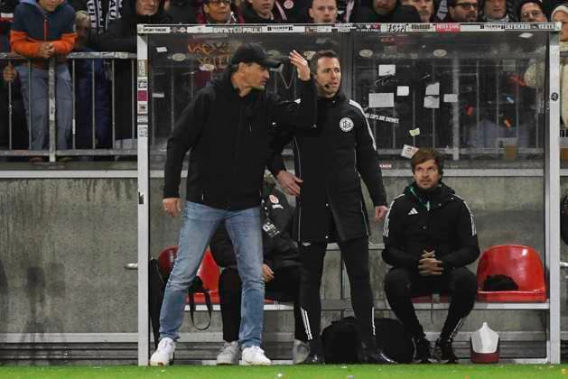 GER; 2. FBL, FC St. Pauli vs TSG 1899 Hoffenheim .28.10.2025, Millerntorstadion, Hamburg, GER; DFB-Pokal, FC St. Pauli vs TSG 1899 Hoffenheim im Bild Trainer Alexander Blessin (Hamburg)
