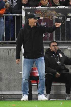 GER; 2. FBL, FC St. Pauli vs TSG 1899 Hoffenheim .28.10.2025, Millerntorstadion, Hamburg, GER; DFB-Pokal, FC St. Pauli vs TSG 1899 Hoffenheim im Bild Trainer Alexander Blessin (Hamburg)