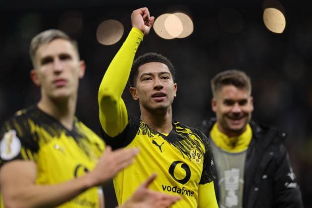 28.10.2025, Fussball DFB-Pokal 2. Runde, Eintracht Frankfurt - Borussia Dortmund, v.l., Jobe Bellingham (Borussia Dortmund) jubelnd bejubelt jubelt jubeln DFL DFB REGULATIONS PROHIBIT ANY USE OF PHOTOGRAPHS AS IMAGE SEQUENCES AND OR QUASI-VIDEO. xdcx Copyright: HMBxMedia Claus