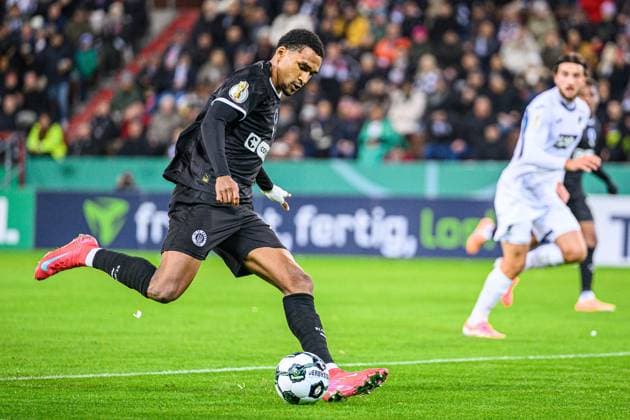 Fußball I Herren I Saison 2025-2026 I DFB-Pokal I 2. Runde I FC St. Pauli - TSG 1899 Hoffenheim I 28.10.2025 Andreas Hountondji (27, FC St. Pauli) Hamburg Millerntor-Stadion Hamburg Deutschland Copyright: xLobecax xHenningxRohlfsx