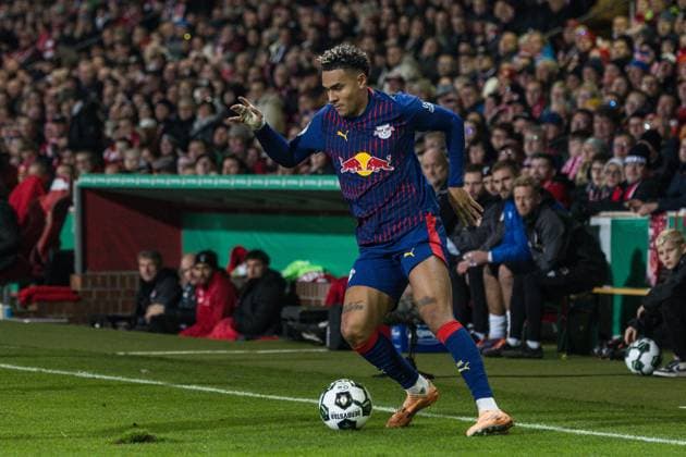 GER, DFB-Pokal, 2. Runde, FC Energie Cottbus - RB Leipzig 28.10.2025, LEAG Energie Stadion, Cottbus, GER, DFB-Pokal, 2. Runde, FC Energie Cottbus - RB Leipzig Antonio Nusa (RB Leipzig 7) Â