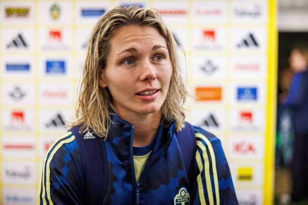 251028 goalkeeper Jennifer Falk of Sweden in the mixed zone after the Women s Nations League semifinal between Sweden and Spain on October 28, 2025 in Gothenburg. Photo: Michael Erichsen BILDBYRAN COP 89 MI0896 fotboll football soccer fotball nations league uefa womens nations league semifinal semifinals sverige sweden spanien spain dam bbeng Copyright: MICHAELxERICHSEN BB251028MI095