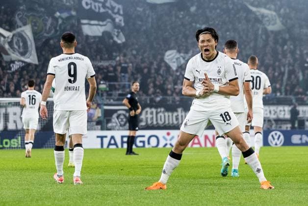 MOENCHENGLADBACH, GERMANY - OCTOBER 28: Shuto Machino (Borussia Moenchengladbach, 18) celebrates scoring the 1:0 goal during the DFB Pokal match between Borussia Moenchengladbach vs. Karlsruher SC at Borussia Park on matchday 2 of DFB Pokal on October 28, 2025 in Moenchengladbach, Germany. DFB REGULATIONS PROHIBIT ANY USE OF PHOTOGRAPHS AS IMAGE SEQUENCES AND OR QUASI-VIDEO. North Rhine Westphalia Germany Copyright: xBEAUTIFULxSPORTS Wunderlx