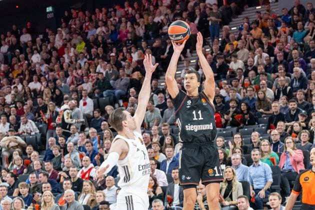 Vladimir Lucic 11 (FC Bayern Basketball), Mario Hezonja 11 (Real Madrid), FC Bayern Basketball vs. Real Madrid, EuroLeague 7. Spieltag, 28.10.2025 Muenchen Bayern Deutschland