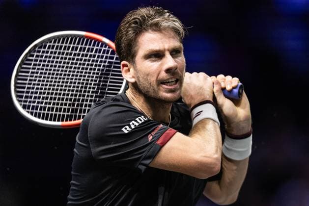 Rolex Paris Masters 2025 - Day Two Cameron Norrie (GBR) plays against Carlos Alcaraz (ESP) in the men s singles match on day two of the Paris ATP, Tennis Herren Masters 1000 tennis tournament at the Paris La Defense Arena in Nanterre, on the outskirts of Paris, on october 28, 2025. Paris France  Copyright: xIbrahimxEzzatx originalFilename:ezzat-notitle251028_npGBc.jpg