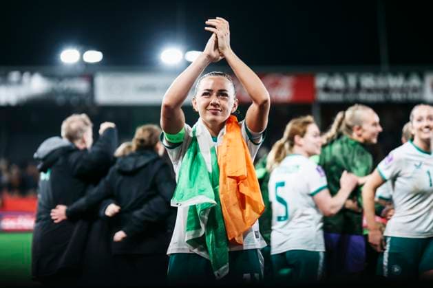 UEFA Women s Nations League: Belgium vs. Ireland, 28.10.2025 LEUVEN, BELGIUM - OCTOBER 28: Katie McCabe (Ireland, 11) celebrates after winning the Play-Offs during the UEFA Women’s Nations League Relegation Play-Off match between Belgium and Ireland at Den Dreef Stadium onOctober 28, 2025 in Leuven, Belgium Copyright: xBEAUTIFULxSPORTS Freisenx