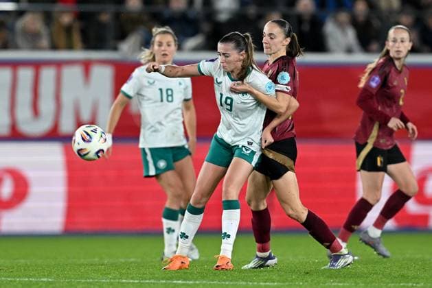 BELGIUM VS IRELAND Abbie Larkin (19) of Ireland and Zenia Mertens (16) of Belgium pictured during a women football game between the national teams of the republic of Ireland and Belgium, called the Red Flames for the second leg of the Promotion relegation play-off in the Uefa Womens Nations League 2025, on Tuesday 28 October 2025 in Leuven , BELGIUM . Photo Sportpix David Catry Leuven King Power Stadium BELGIUM  Copyright: xSportpix.bex xDavidxCatryxDavidxCatryx