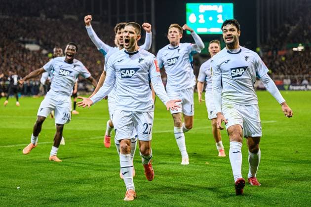 Fußball I Herren I Saison 2025-2026 I DFB-Pokal I 2. Runde I FC St. Pauli - TSG 1899 Hoffenheim I 28.10.2025 Bazoumana Toure (29, TSG 1899 Hoffenheim), Andrej Kramaric (27, TSG 1899 Hoffenheim), Ozan Kabak (5, TSG 1899 Hoffenheim) Hamburg Millerntor-Stadion Hamburg Deutschland Copyright: xLobecax xHenningxRohlfsx