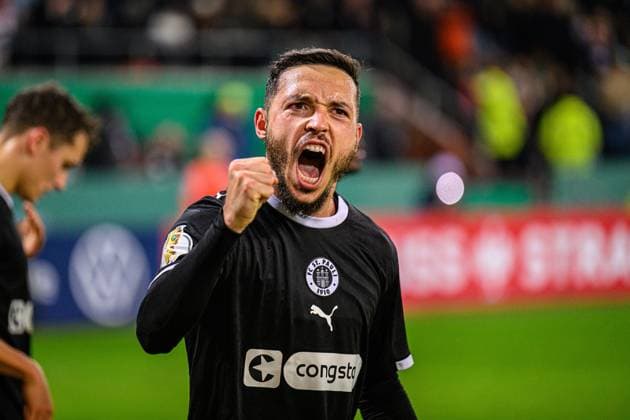 Fußball I Herren I Saison 2025-2026 I DFB-Pokal I 2. Runde I FC St. Pauli - TSG 1899 Hoffenheim I 28.10.2025 Mathias Pereira Lage (28, FC St. Pauli) Hamburg Millerntor-Stadion Hamburg Deutschland Copyright: xLobecax xHenningxRohlfsx