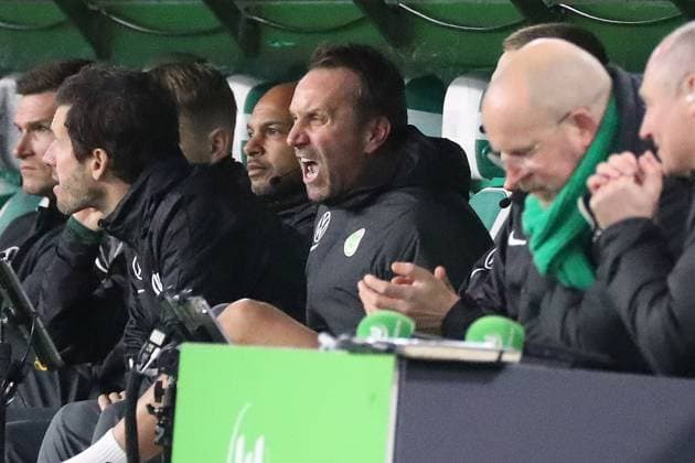 VfL vs. Kiel, 2. Runde DFB Pokal Wolfsburg, 28.10.2025, FUßBALL - VfL Wolfsburg vs. Holstein Kiel, 2. Runde DFB Pokal, Saison 2025 26. Sportdirektor Sebastian Szindzielorz (VfL Wolfsburg) Wolfsburg